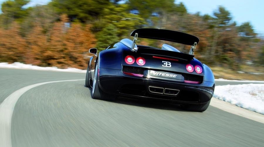  Bugatti Veyron 16.4 Grand Sport Vitesse 2012 года  (фото 29 из 32)